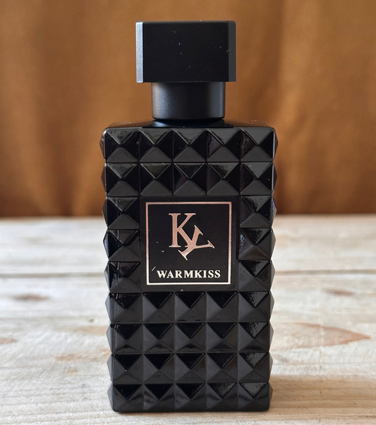 Parfum homme Warmkiss Édition Black.